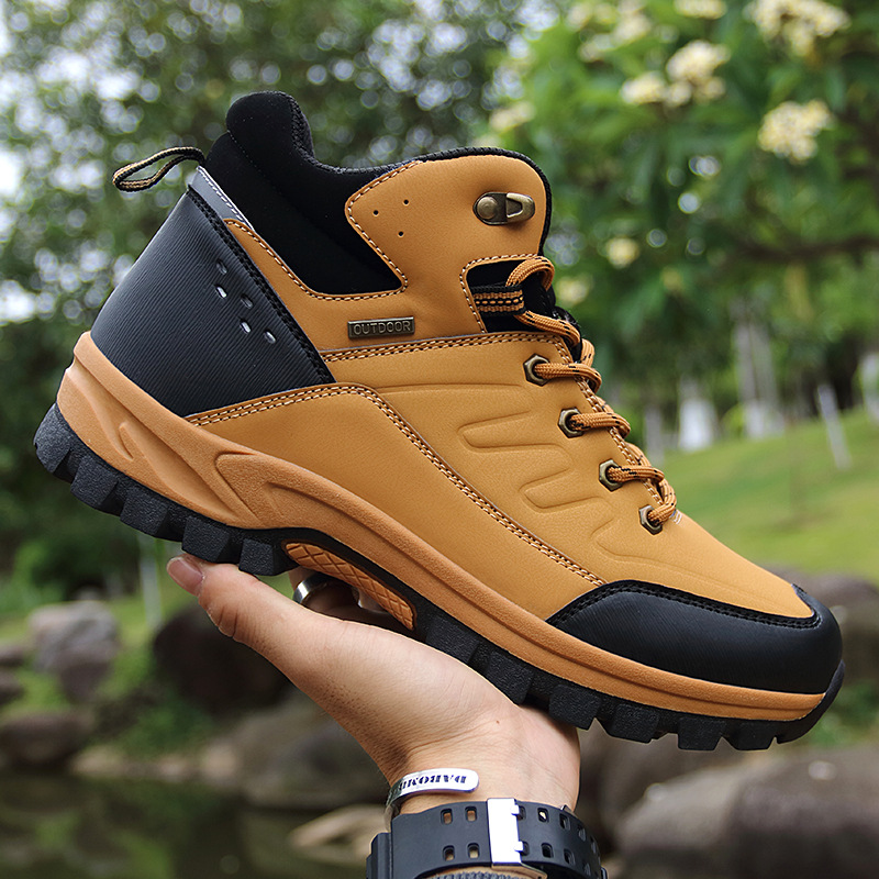 Men Boots Fur Warm Snow Boots  - Crossfit Outdoor ulasan dan harga